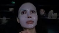 Influencer Viral Skincare-an Sambil Nonton Film di Bioskop, Tuai Kontroversi