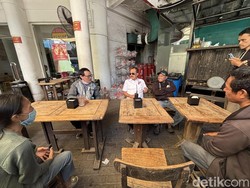 Jukir Lecehkan Ojol di Surabaya, Tanya soal Sunat-Suruh Buka Celana