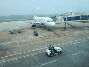 21 Penerbangan Bandara Supadio Terlambat Imbas Asap Karhutla