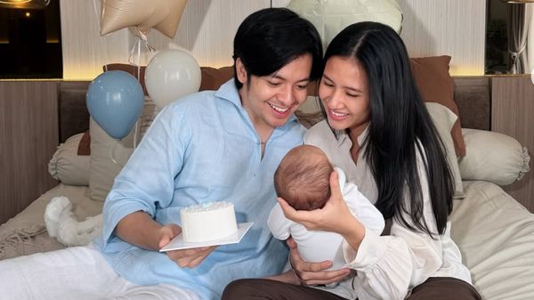 Angga Yunanda-Shenina Pemotretan Nuansa Earth Tone Rayakan 1 Bulan Baby Segara