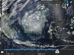 Penampakan Kalimantan dari Antariksa, Diselimuti Putih Saat Karhutla