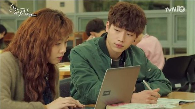 Kim Go Eun dan Seo Kang Joon di Cheese in the Trap/ Foto: imdb.com Kim Go Eun dan Seo Kang Joon di Cheese in the Trap/ Foto: imdb.com