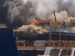 Lego Jangkar, KMP Bontang di Perairan Ketapang Banyuwangi Terbakar