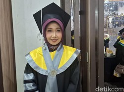 Bukan Akademisi, Mahatmya Raih Lulusan S3 Terbaik UI dengan IPK 3,96