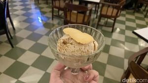 Nostalgia di Toko Oen Semarang, Ada Es Krim Klasik Rp35 Ribuan!