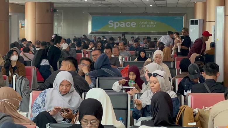 Cerita Penumpang Tertahan di Bandara Supadio karena Flight Terkendala Asap