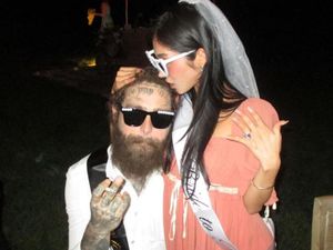 Post Malone Lamar Christy Lee dengan Cincin Berlian Jumbo Seharga Rp 35 M