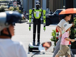 Video: Canggih! Robot di China Ini Jadi Polisi Pengatur Lalu Lintas