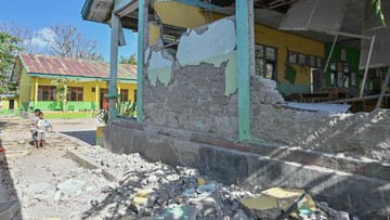 Prabowo Kucurkan Rp 200 M buat Pemda NTT Tangani Dampak Gempa