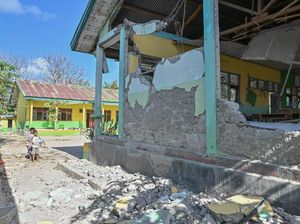 BMKG Catat 4.256 Gempa Susulan di NTT, Terbesar M 6,2