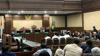 8 Terdakwa Kasus Korupsi LPEI Rp 992 M Dituntut 8,5 hingga 13 Tahun Penjara