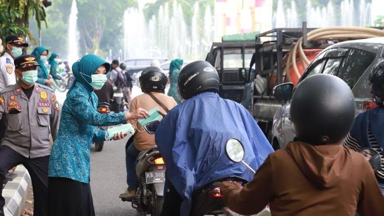 Ortu Siswa di Pontianak Was-was Asap Karhutla, Harap Sekolah Diliburkan