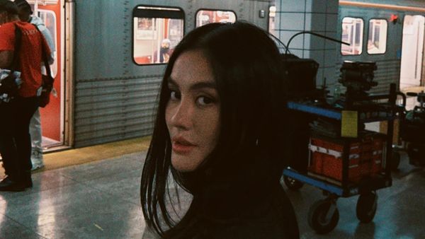 Potret Agnez Mo Saat Syuting Reacher, Dipuji Awet Muda Fans Internasional