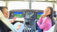Viral 'Anak Sultan' Diajak Ortu Belanja Jet Pribadi Buat Kado, Bikin Syok