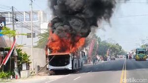 Kebakaran Bus Eka di Madiun