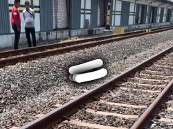 Lansia Tewas Tersambar KA Saat Berjalan di Atas Rel Nganjuk