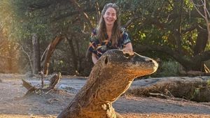 Momen Michelle Monaghan Balik ke Indonesia, Bahagia Bisa Lihat Komodo