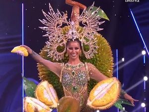 Bikin Salfok! Miss Universe Thailand Pakai Gaun Durian hingga Tom Yum