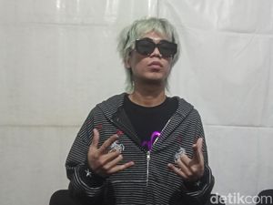 Tenxi Curhat Masalah Hidup Lewat Musik Hipdut