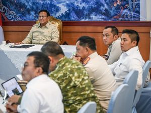 Prabowo Minta TNI Polri Turun Langsung Tangani Karhutla