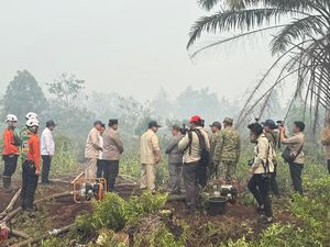 Presiden Prabowo Tinjau Titik Karhutla di Kubu Raya