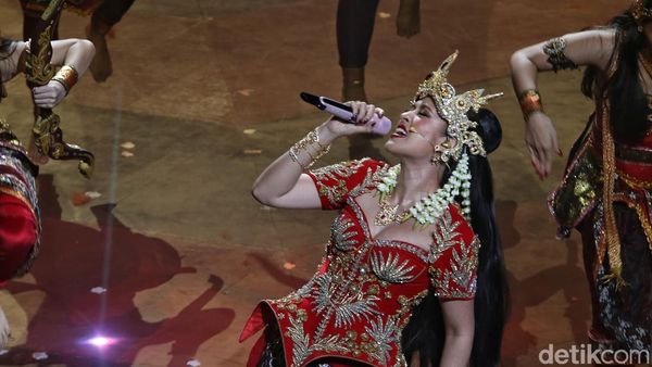 Raisa Sukses Jadi Srikandi, Disambut Tepuk Tangan Meriah