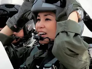Dulu Pramugari, Istri ke-4 Raja Thailand Kini Latihan Jadi Pilot Jet Tempur