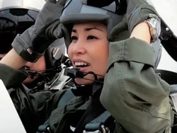 Dulu Pramugari, Istri ke-4 Raja Thailand Kini Latihan Jadi Pilot Jet Tempur