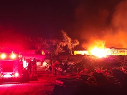 10 Bar Kayu-Bambu di Pantai Perancak Badung Ludes Terbakar