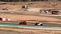 Momen Langka! Veda Ega Latihan Bareng Marc Marquez di Spanyol
