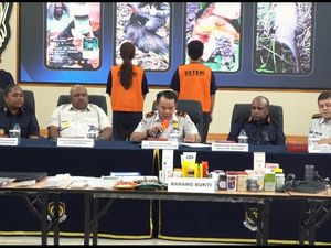 Pasutri Asal Tiongkok Live Medsos Saat Berburu Kasuari di Papua Dideportasi