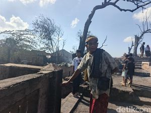 Desa Wisata Sade di Lombok Kini Rata dengan Tanah