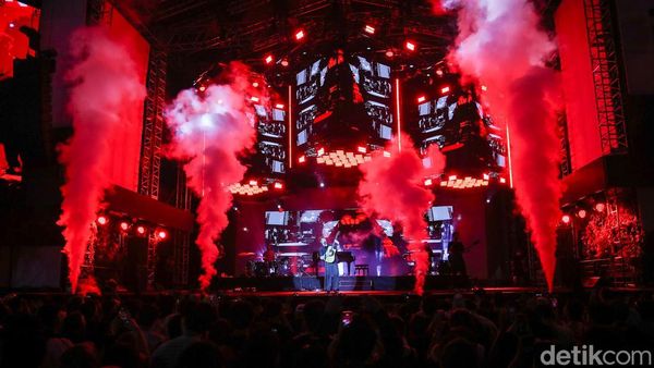 Lamaran hingga Kue Ulang Tahun, Begini Momen Perpisahan Kodaline di Indonesia