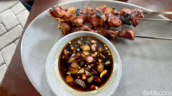 Mencicipi Sate Klatak Literasi Lamongan