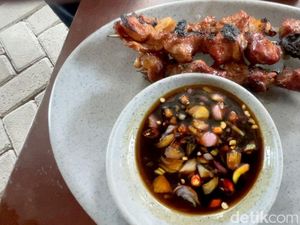 Mencicipi Sate Klatak Literasi Lamongan
