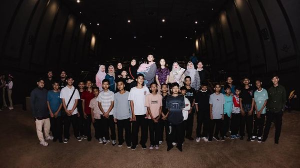 Kejutan Ultah Omesh dari Istri: Doa Bareng Para Calon Hafiz untuk Indonesia-Gaza