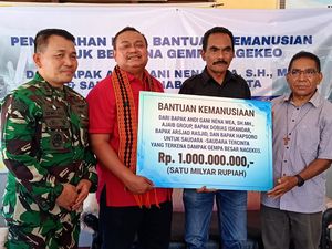 Video Bantuan Tunai Rp 1 Miliar untuk Korban Gempa NTT