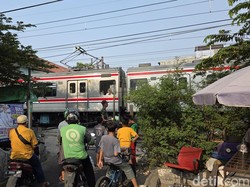 Melihat Perlintasan Liar di Tebet Lokasi Warga Tewas Tertemper KRL