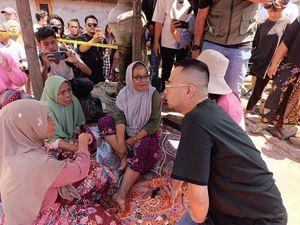 Raffi Ahmad Donasikan Rp 1 Miliar untuk Korban Kebakaran Desa Sade Lombok