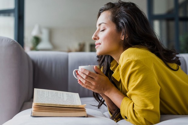 Segmenter lebih nyaman memisahkan pekerjaan dan kehidupan pribadi dengan batas yang jelas. Setelah jam kerja, segmenter cenderung ingin fokus pada kehidupan pribadi/ Foto: Magnific.com/Magnific Segmenter lebih nyaman memisahkan pekerjaan dan kehidupan pribadi dengan batas yang jelas. Setelah jam kerja, segmenter cenderung ingin fokus pada kehidupan pribadi/ Foto: Magnific.com/Magnific