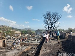 Ratusan Warga Desa Adat Sade Dievakuasi ke Gedung KDMP Usai Kebakaran