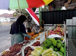 Berkah Pedagang Buah di Nganjuk Jelang Maulid Nabi