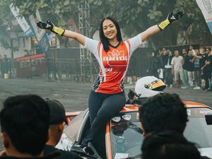 Aksi Anindita Hidayat Nge-drift Bikin Heboh
