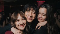 Momen Kebersamaan BCL & Pacar Noah Sinclair, Akrab Bak Bestie