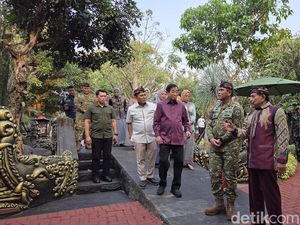 KSAL dan Para Mantan KSAL, Ketua LVRI dan Ketua Pepabri Mengunjungi Kraton Majapahit Jakarta