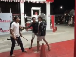 Ditegur Serobot Antrean, Pria Wajo Ngamuk Bawa Parang di SPBU