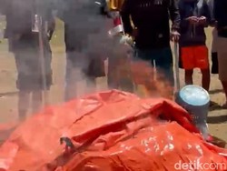 Pengungsi di Manggarai Timur Bakar Tenda