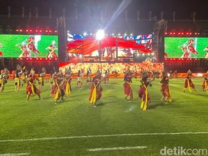Final Soekarno Cup di GBT, Semangat Bung Karno-Bung Tomo Menggema