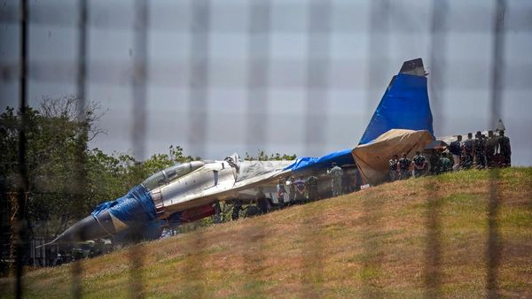 Pesawat Tempur Sukhoi Tergelincir di Bandara Sultan Hasanuddin