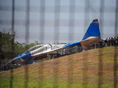 Pesawat Tempur Sukhoi Tergelincir di Bandara Sultan Hasanuddin